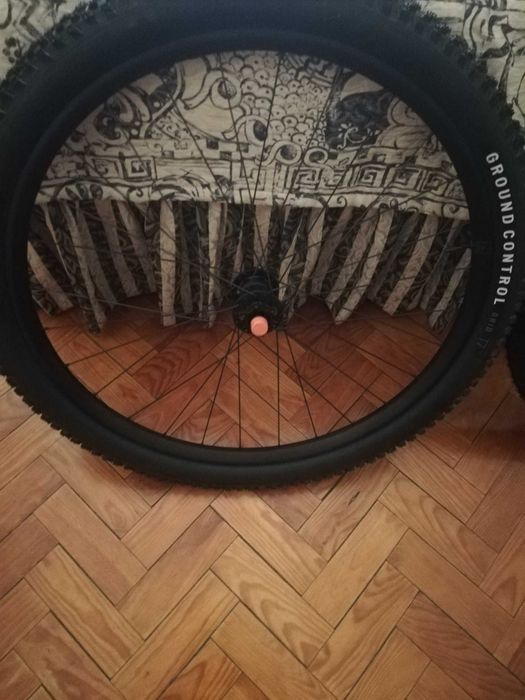Rodas Novas Specialized Alloy 29 com 30 mm de diâmetro interno