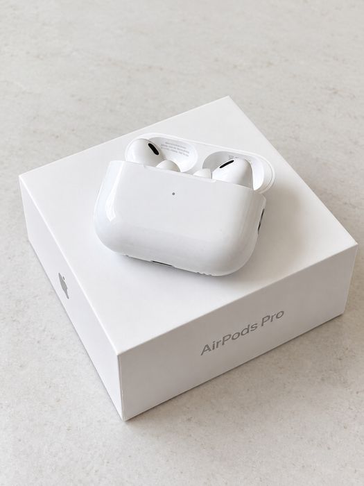 Apple AirPods Pro 2. generacji USB-C – oryginalne pudełko, komplet