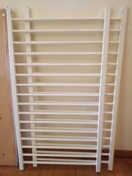 Berço / Cama modelo IKEA com colchão