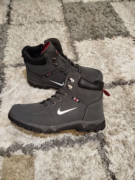 Nowe zimowe buty męskie.