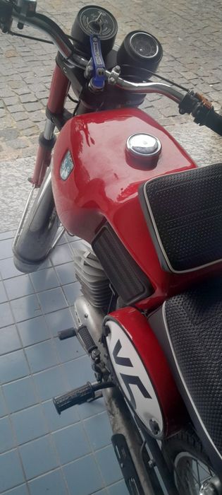 Troco  sissaches  v5 Racing restaurada há 2anos  kangoo   Berlingo  Fiat  2 ou 3 lugares  neste valor