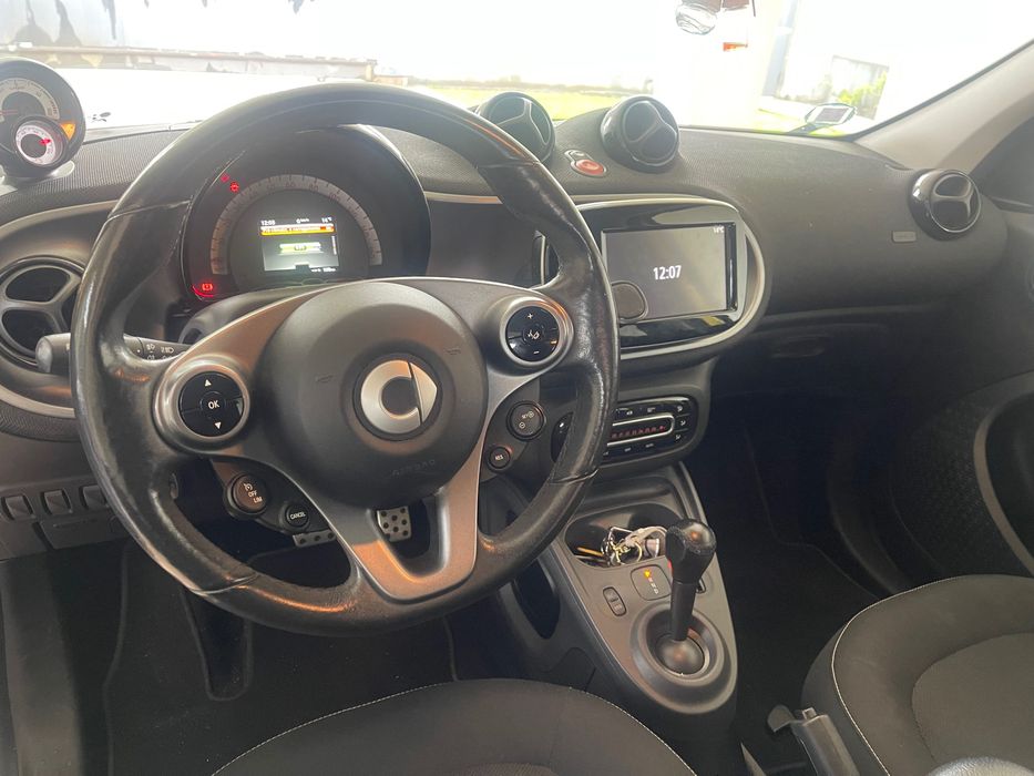 Smart EQ Forfour Passion (elétrico, 5 portas)