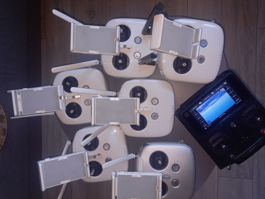 Kontrolery phantom 4