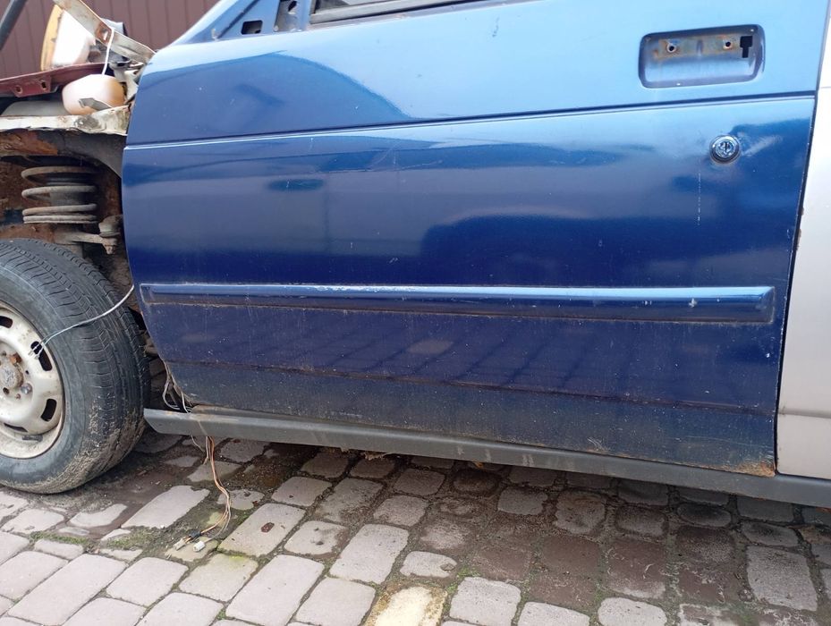 Дверка передня ліва ВАЗ 2110/2111/2112