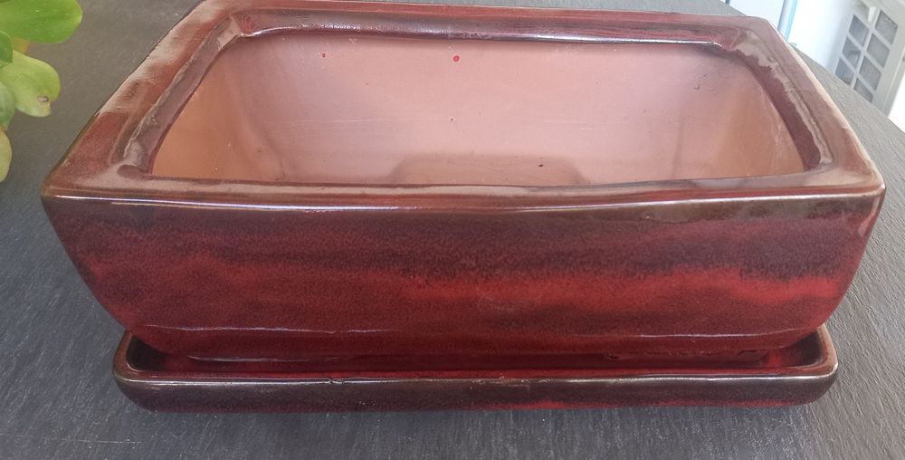 Vaso e prato em cerâmica/ vaso em cerâmica