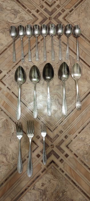 Столовые приборы посуда и хрусталь