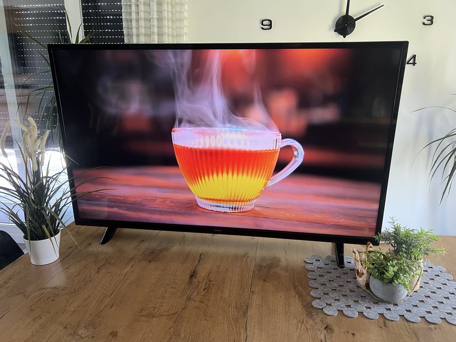 Telewizor 50 cali Piękny obraz Smart tv Youtube Netflix Canal+ Transport