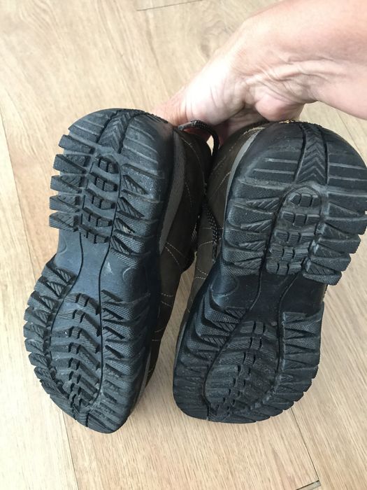 Bota/tênis para caminhada e passeio