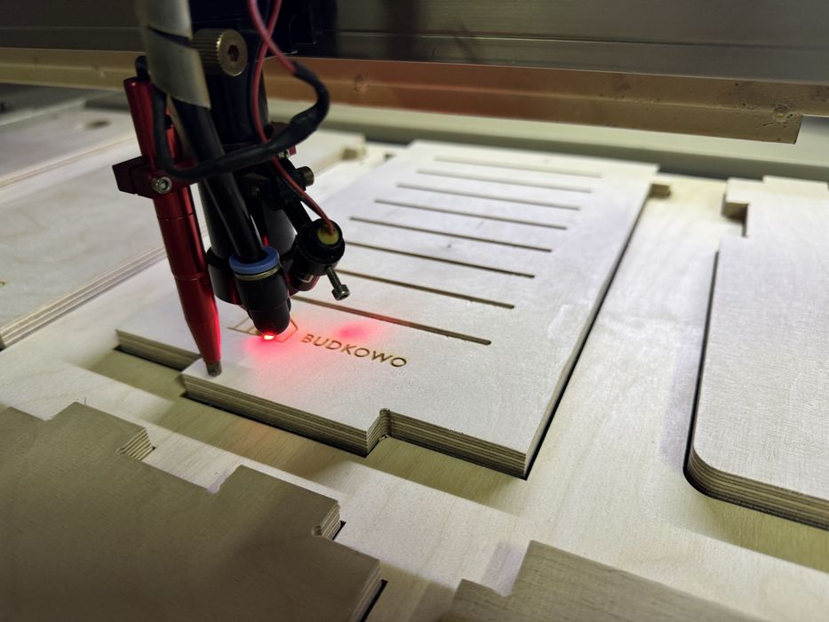 Cięcie / grawerowanie - laser CO2 .