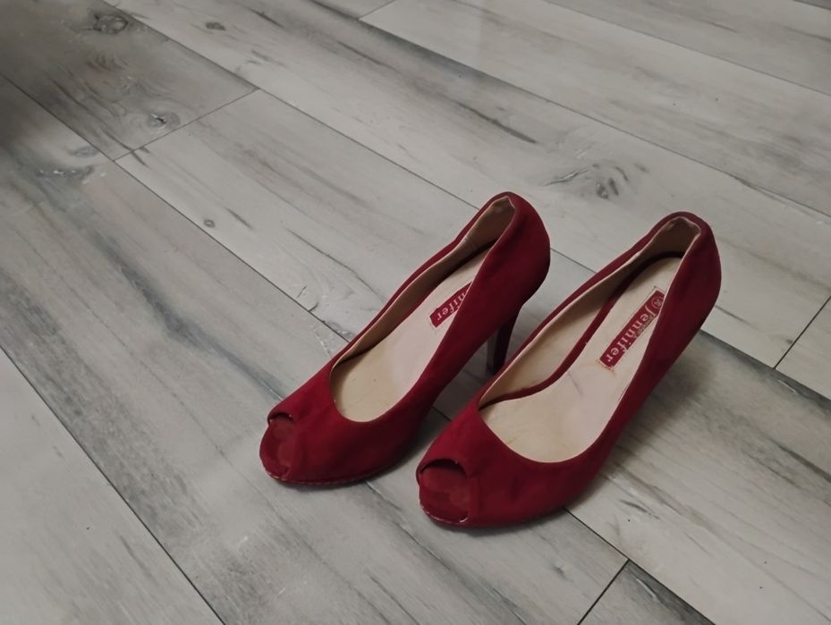 Buty Jennifer czerwone obcasy 36  / 22,5 cm