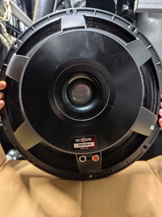Altifalantes 18" B&C