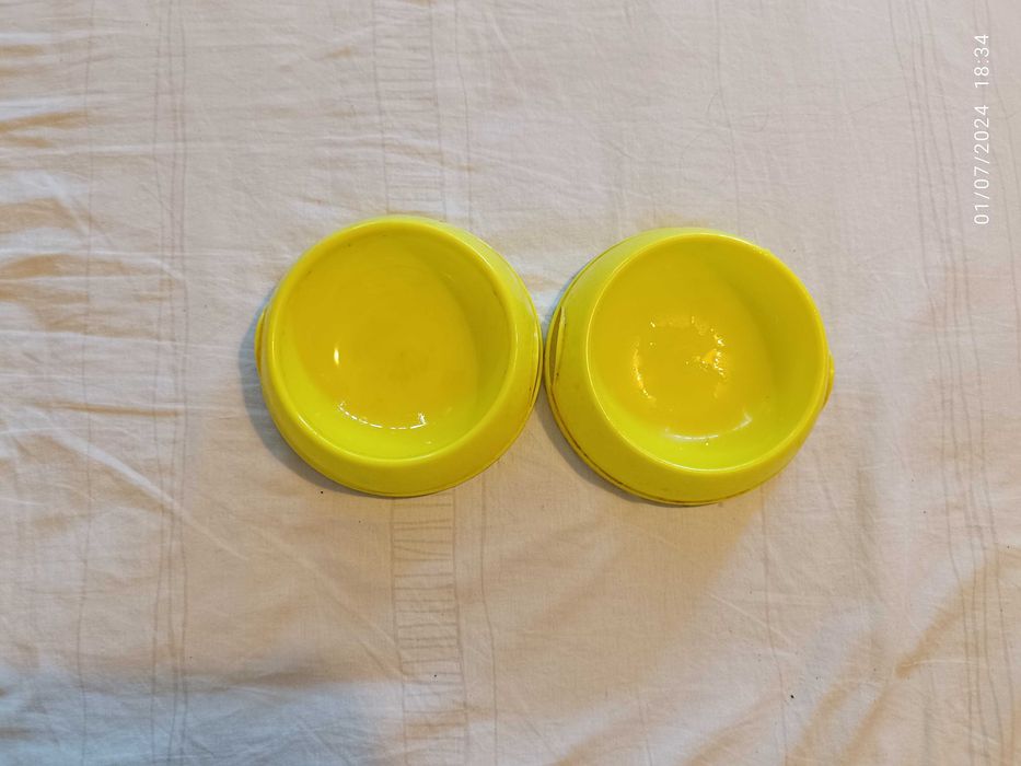 2 vasilhas para ração de animais