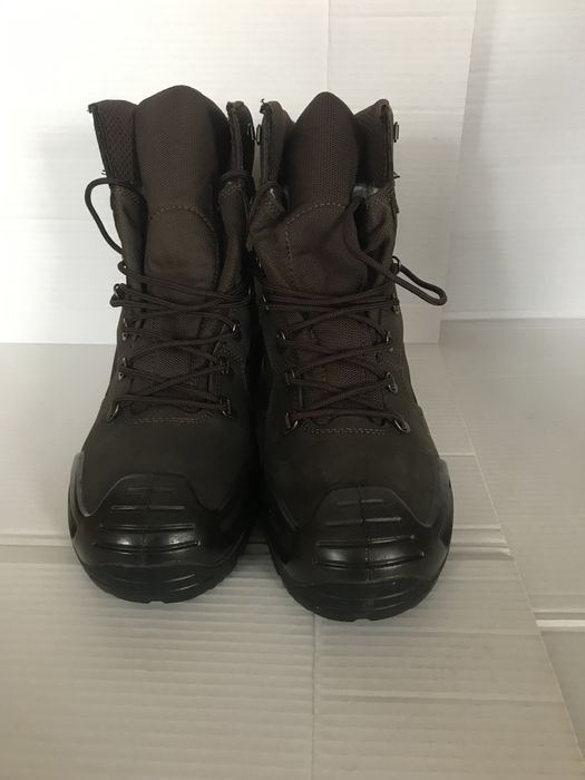 Продам ботинки новые