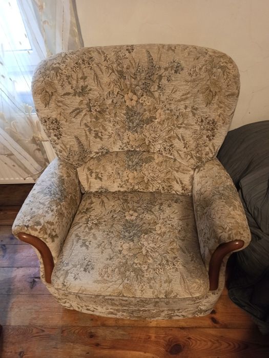 Fotele, podnóżek, puka PRL vintage