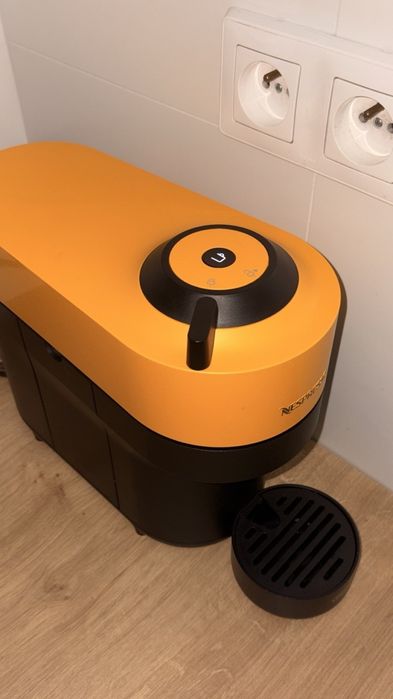 Ekspres Delonghi Nespresso Vertuo Pop ENV90.Y Żółty