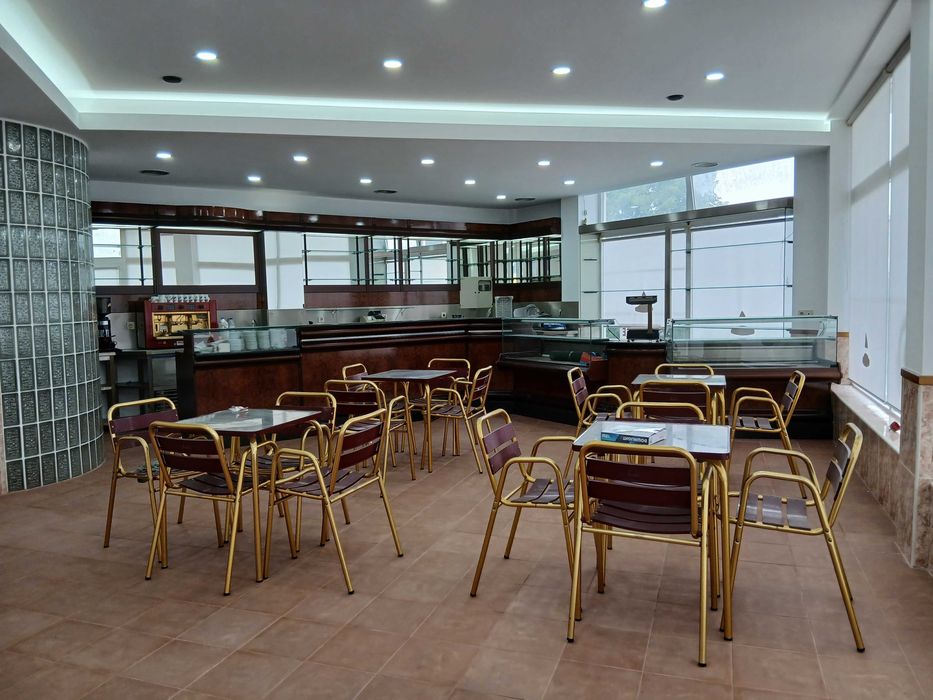 Aluga-se cafe em S.J da Madeira