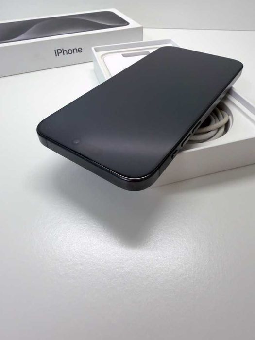 Apple iPhone 15 Pro Max・256GB・Titânio preto (Fatura e Garantia)