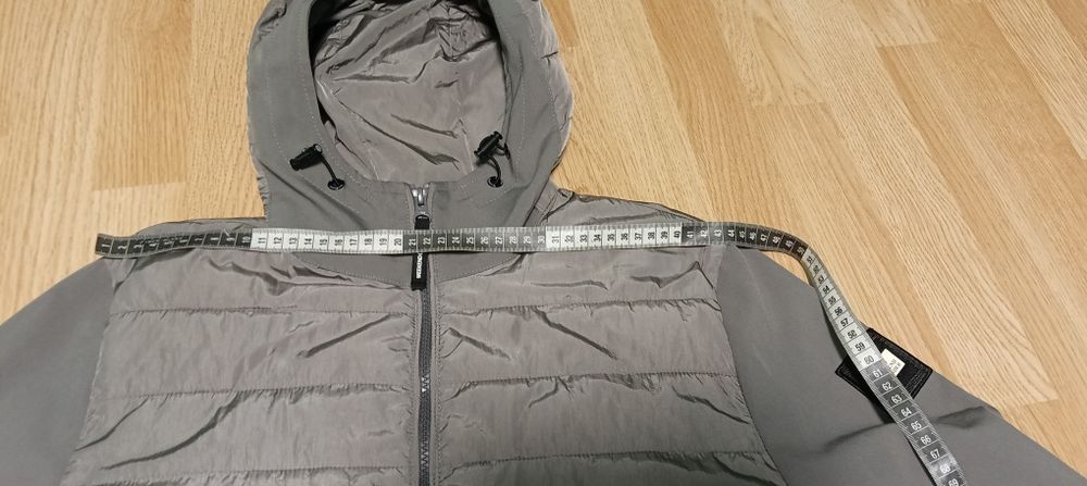 Вітровка Weekend Offender