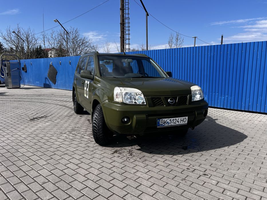 В продажі Nissan X-Trail