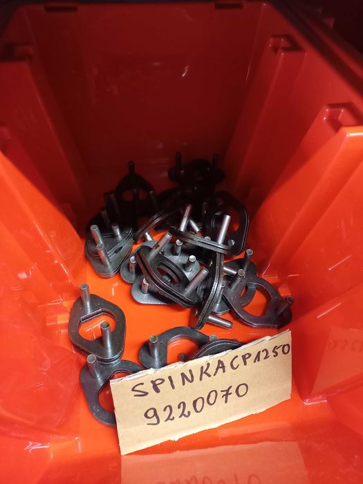 Spinka łańcucha komory Krone Combi Pack 1250. 922.00.70