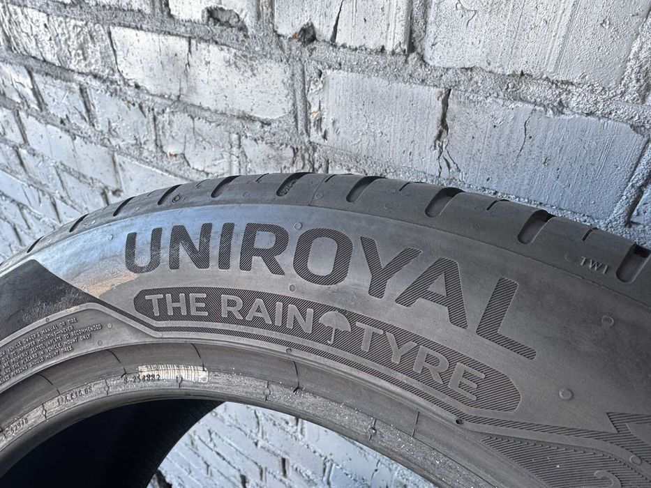 Майже нові літні шини Uniroyal 255/45 R18