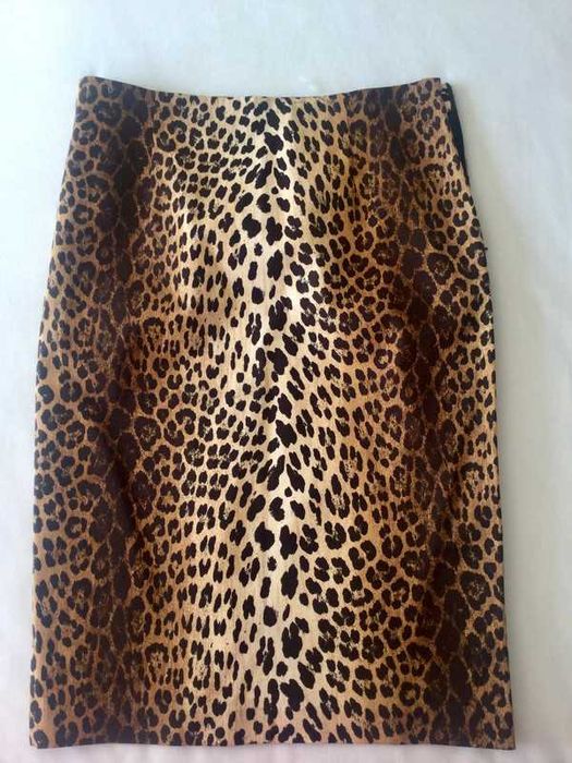 Saia MOSCHINO tigre.