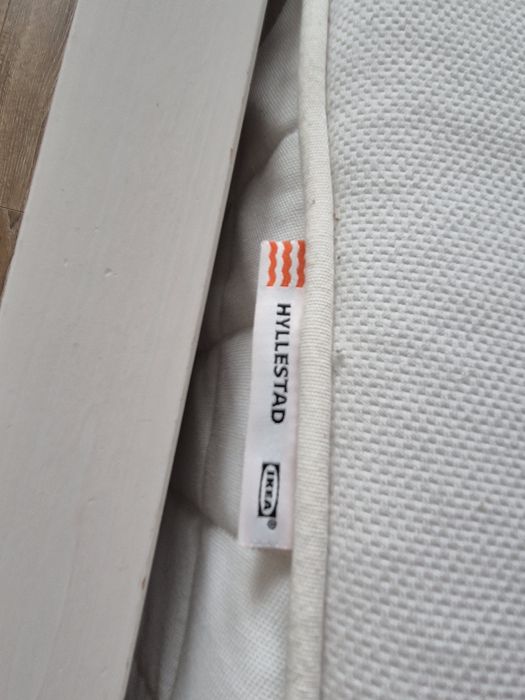 Stylowe białe łóżko IKEA 180 cm z materacem