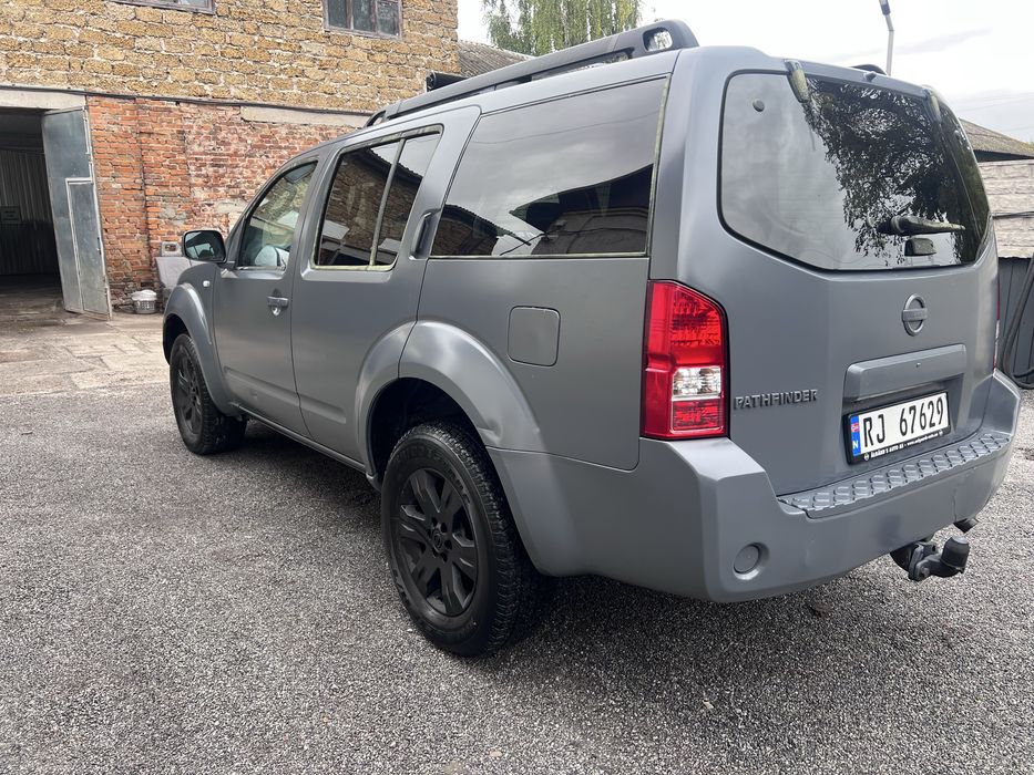 Nissan pathfinder r51