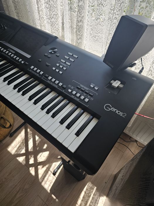 Yamaha genos2 keyboard