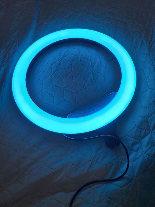 Кільцева лампа блогера