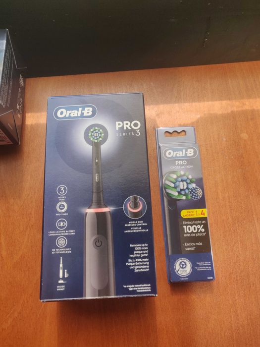 Escova de dentes eletrica (SELADA)