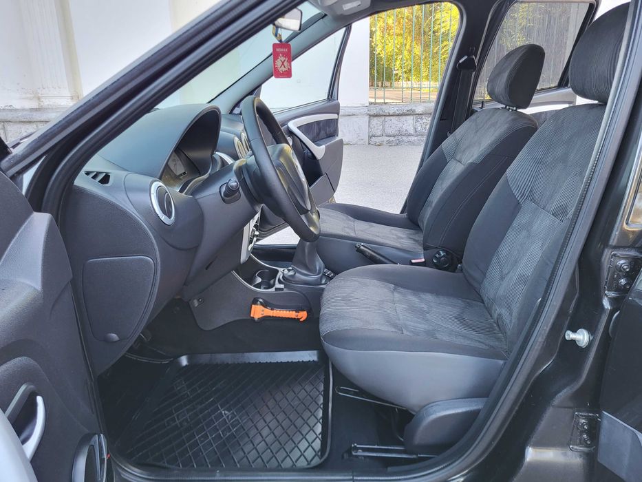 Dacia Logan MCV 2010 1.6