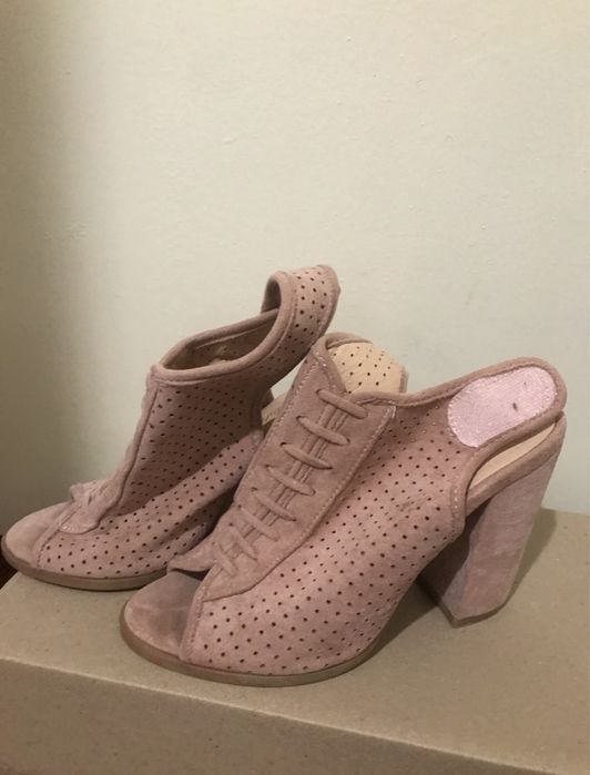 Босоніжки замшеві