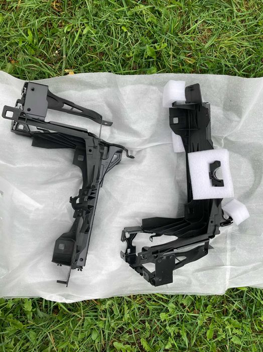 Кронштейн крепления L/R фары  BMW	5 Series F10/F11 2010-2017 год.