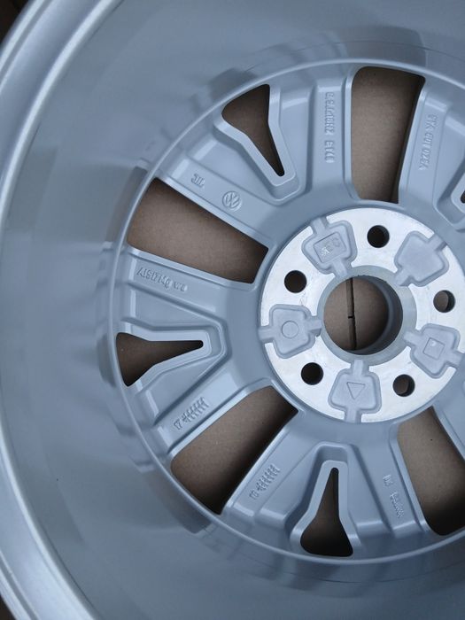 Felga nowa Volkswagen Touran 3