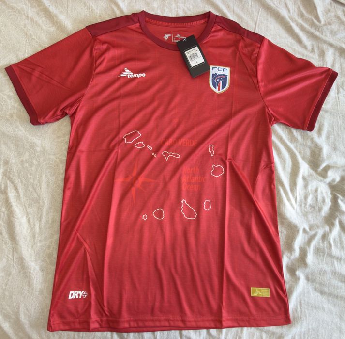 Camisolas de clubes e seleções de futebol