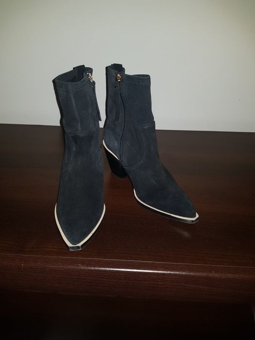 Buty damskie Kowbojki Esprit