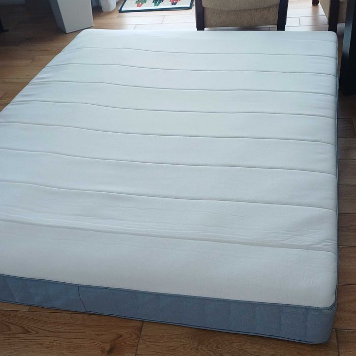 Materac twardy sprężyny kieszeniowe 160x200 Vesteroy