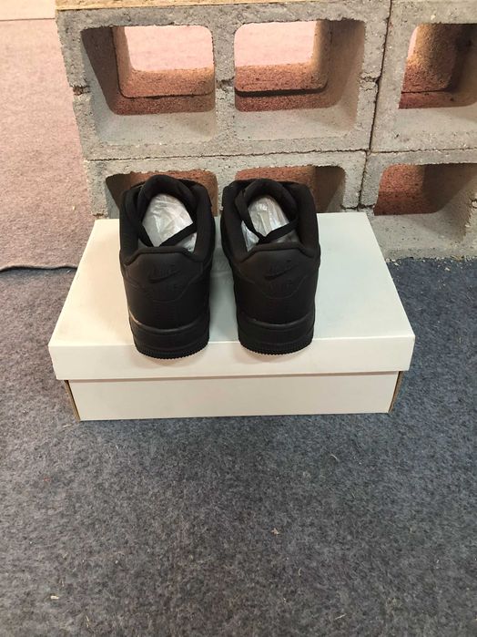 Nike Air Force 1 Czarny 38