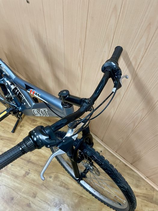 Bicicleta Emt roda 26