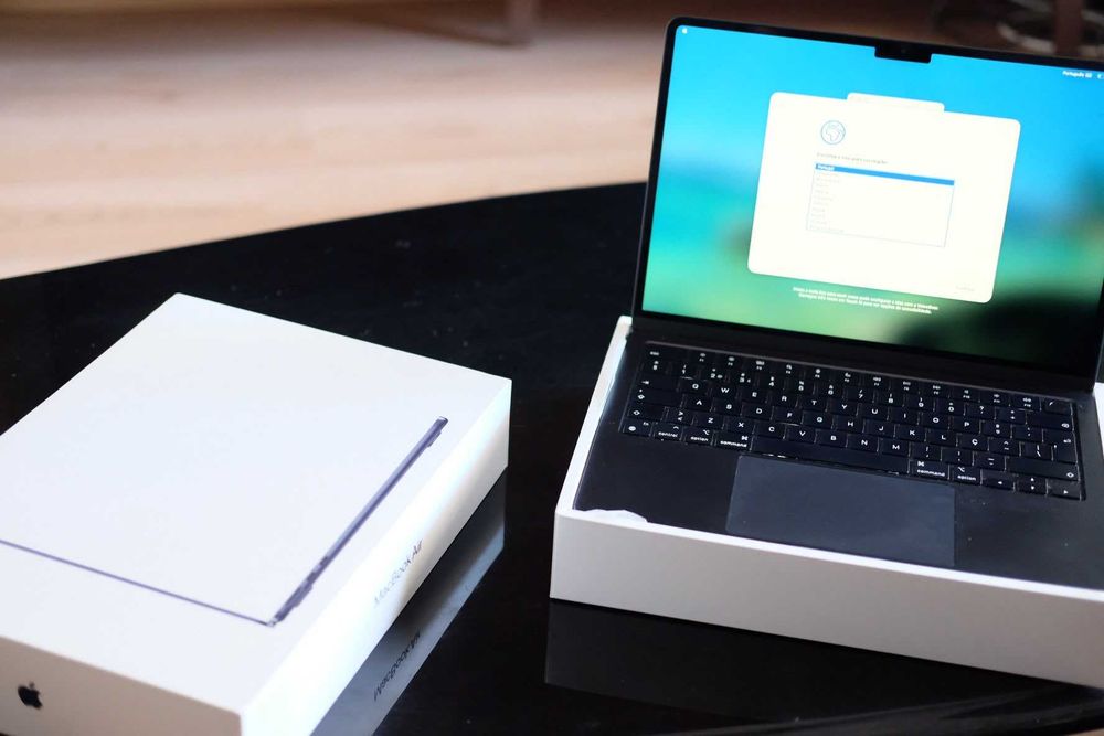Macbook Air 2022, M2 16GB Ram, 512GB SSD