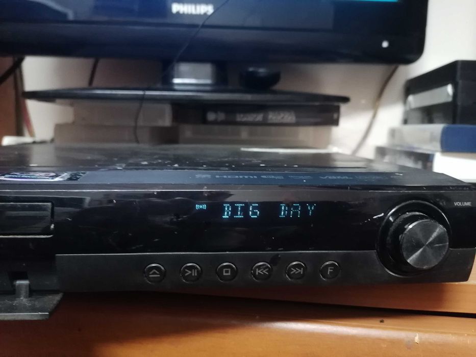 Odtwarzacz CD/DVD Amplituner LG HT805 HDMI/USB