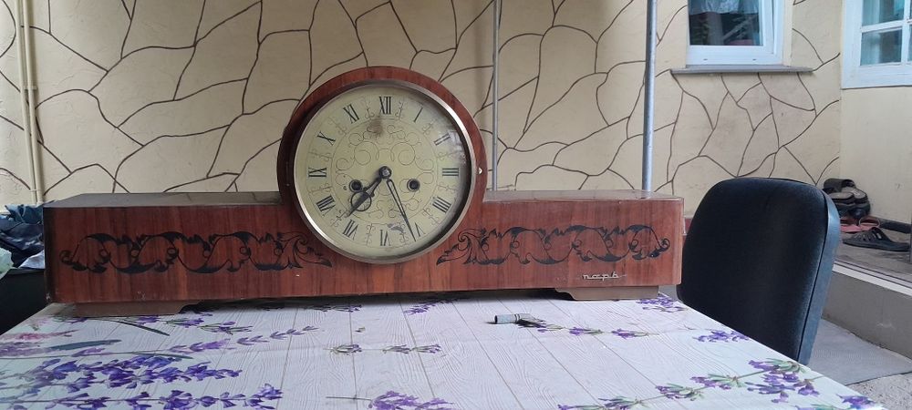 Продам Часы янтарь