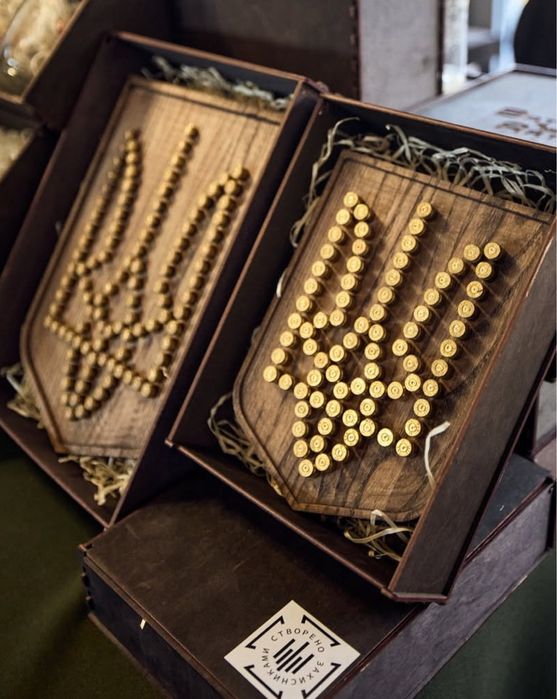 Тризуб , герб, державний символ України, сувенір , подарунок,