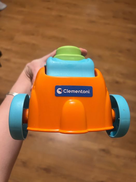 Clementoni машинка