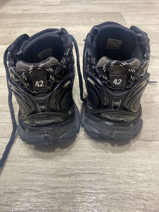 BALENCIAGA runner