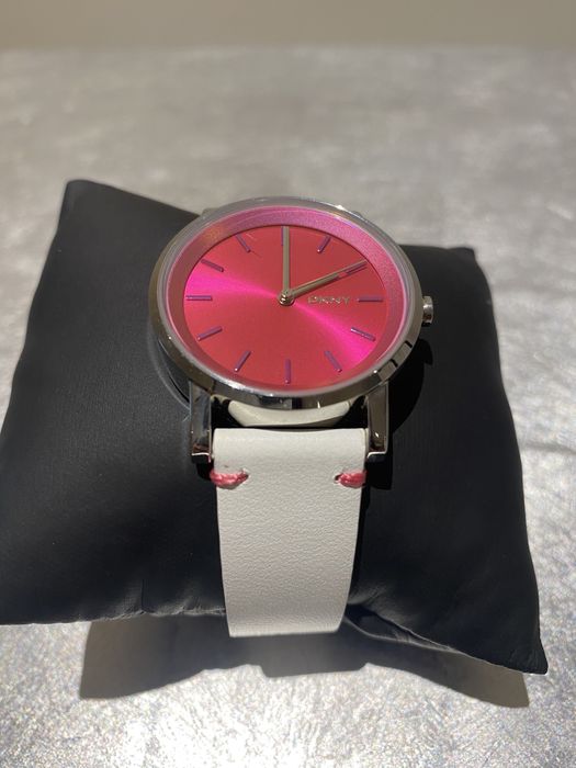 Relógio Donna Karan NOVO