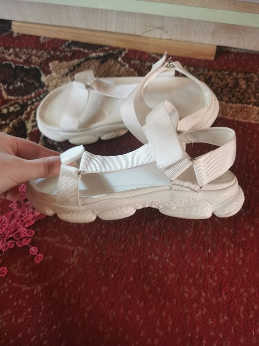 Босоніжки 36 розмір