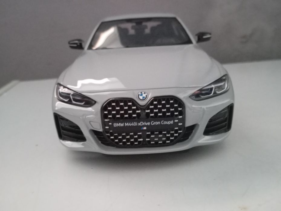 Miniaturas de carros 1.18