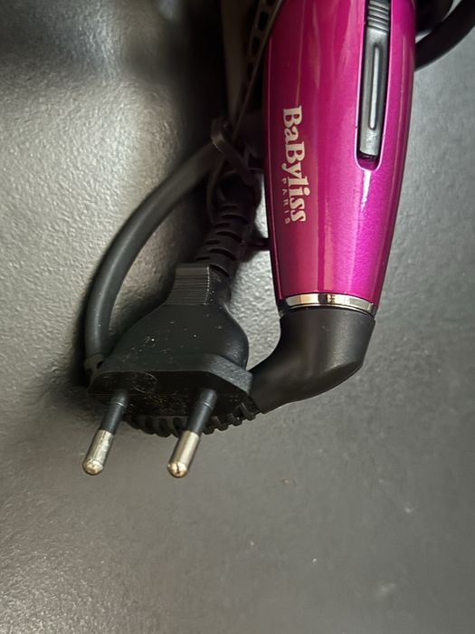 Um Babyliss escova